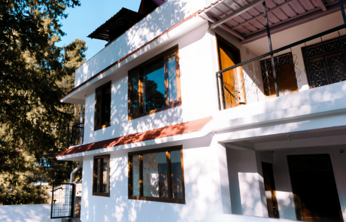 Best Home Stay in Nainital with Private Balcony | jüSTa Lake View Residences, Nainital